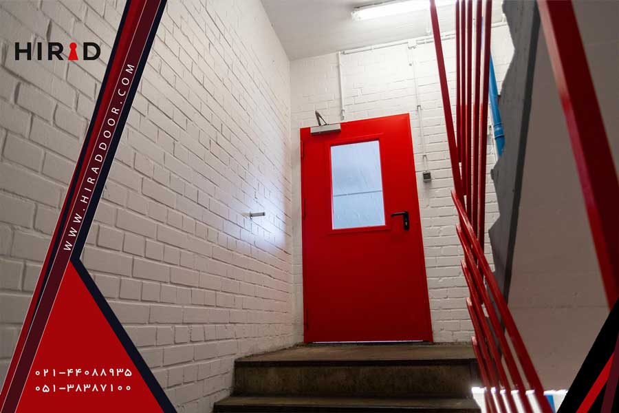 درب ضد حریق نصب شده در راه پله